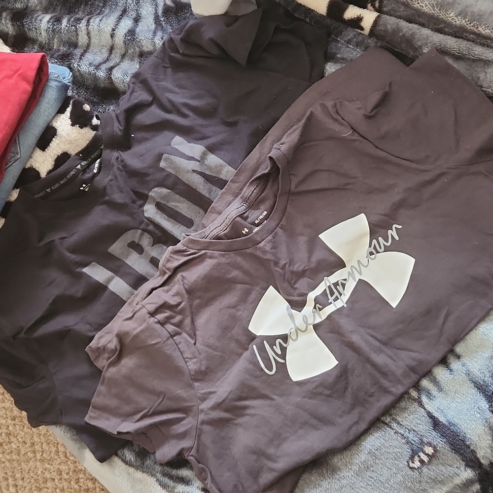 T shirts underarmour